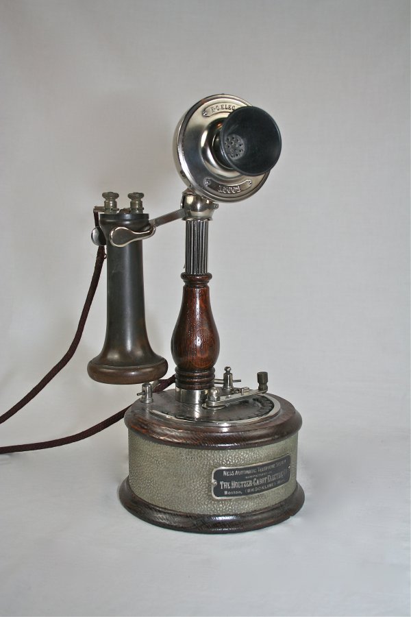 oldtelephones.com.jpg