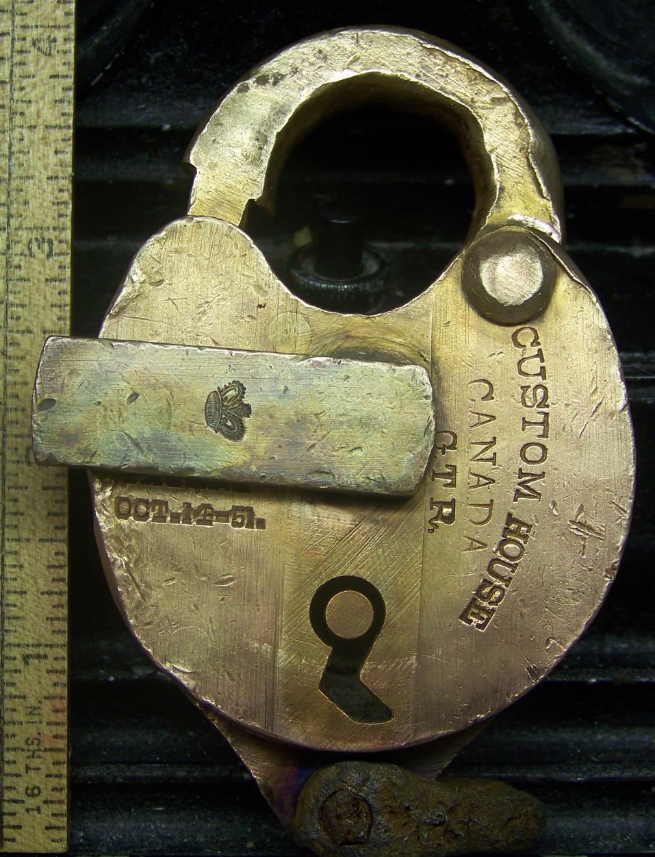 lock 002.jpg